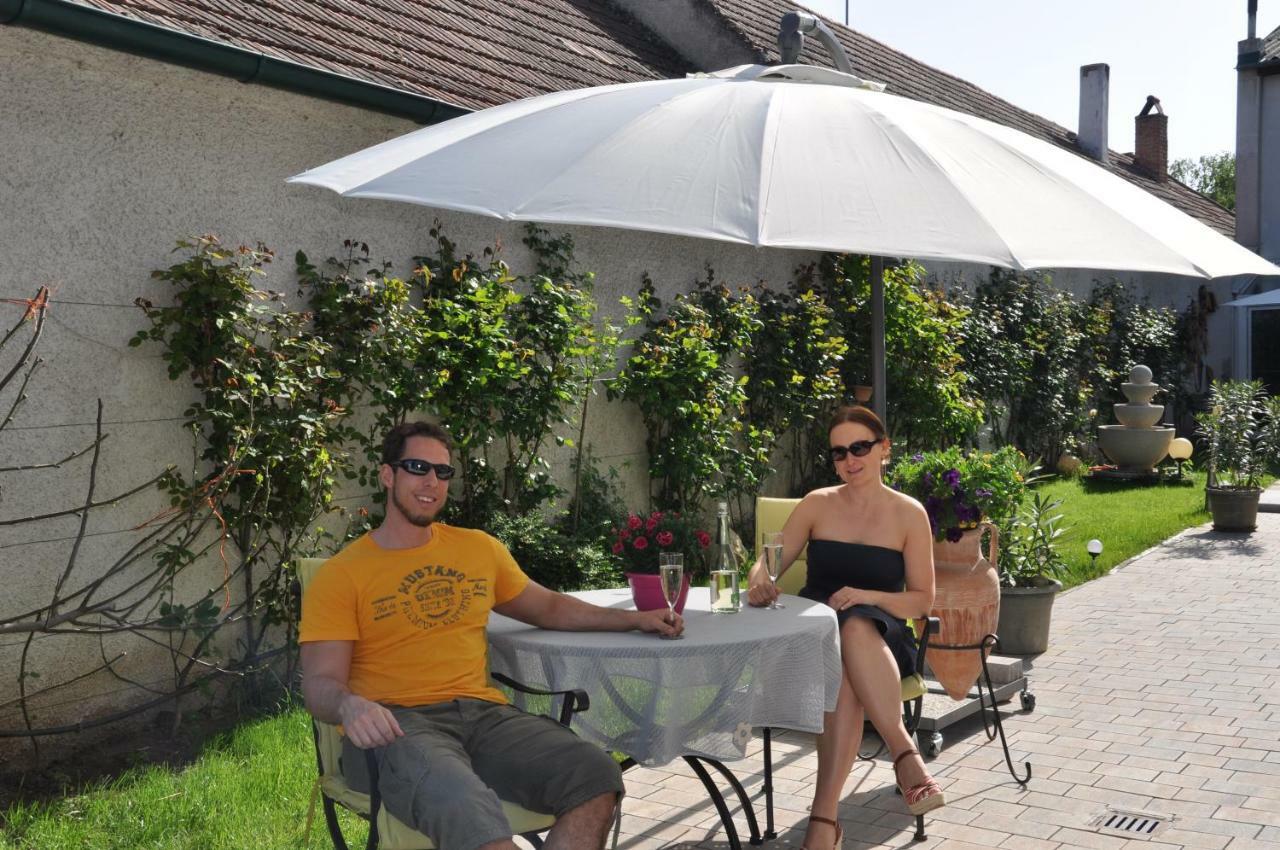 Gaestezimmer Resi Illmitz Extérieur photo